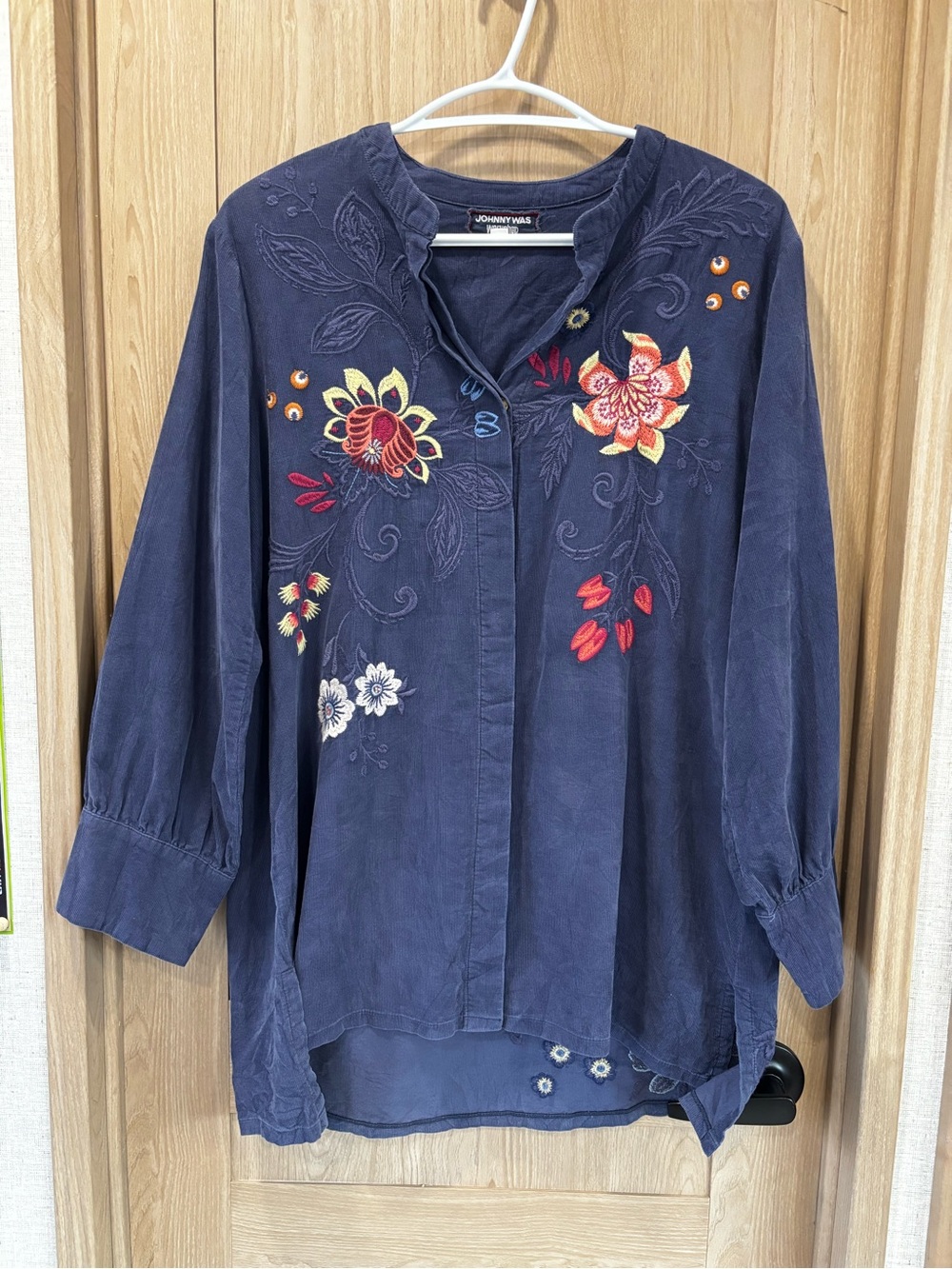 Johnny Was Workshop Floral Embroidered Top Size S Oversized Boho Navy